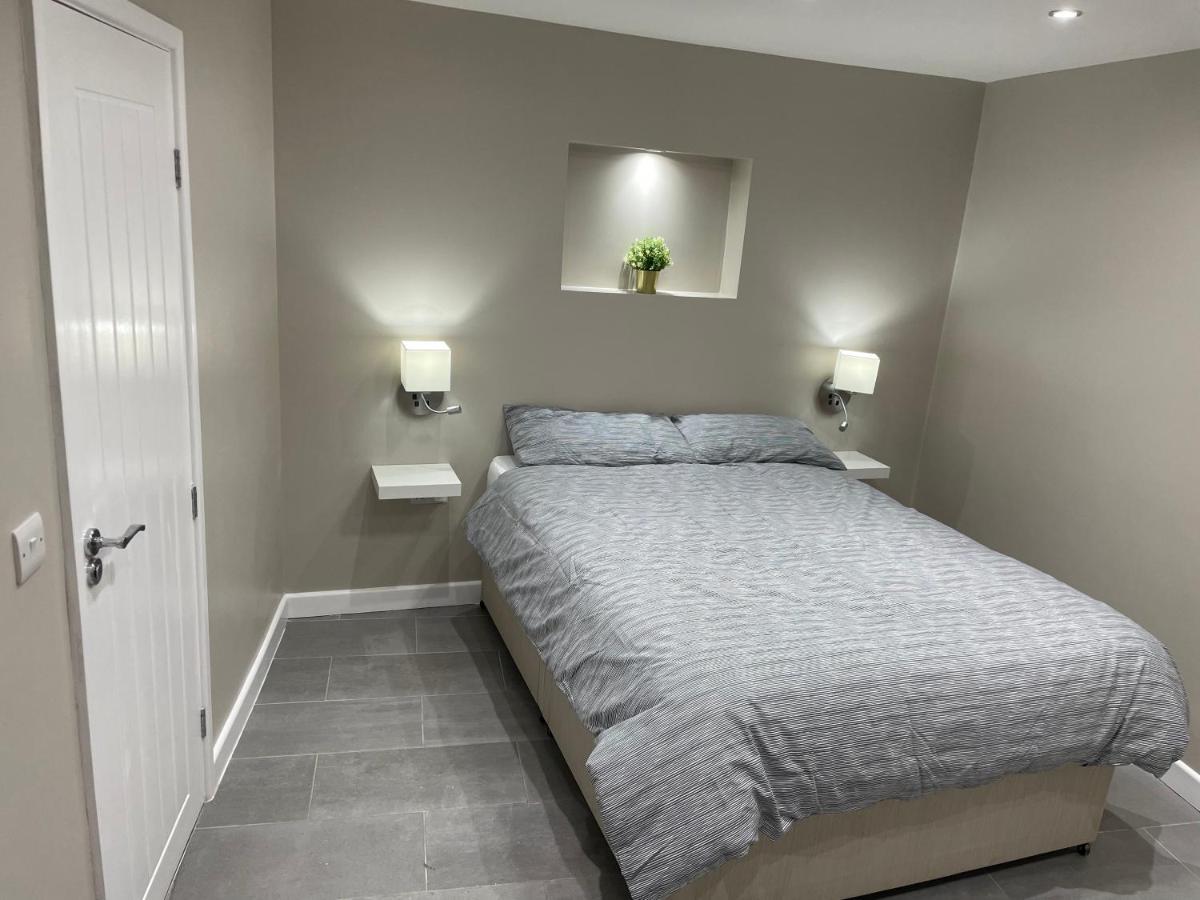 One Bedroom Apartment Goodmayes Dış mekan fotoğraf